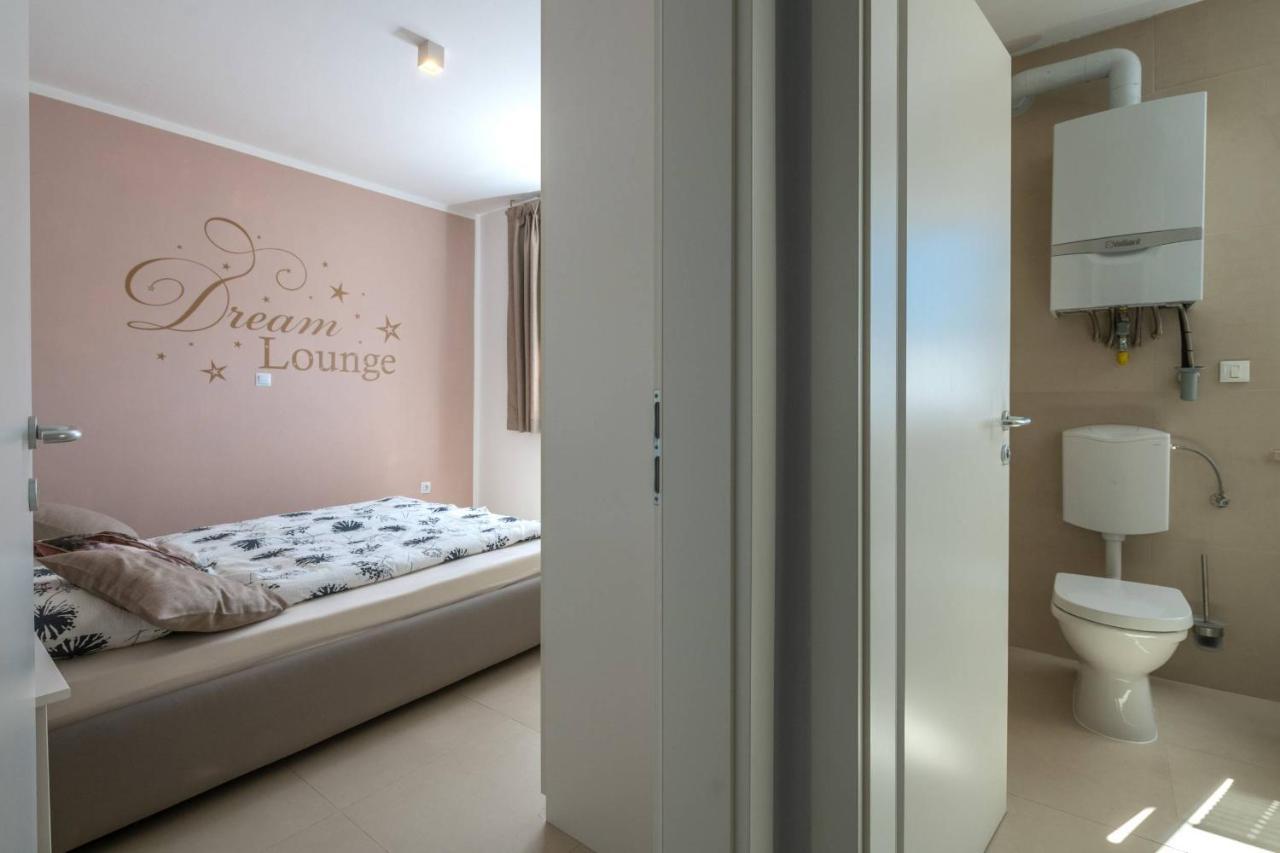 Apartma Dream Lounge With Sea View Pula